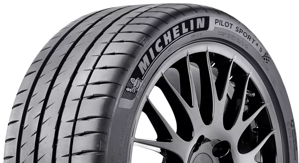 Michelin Pilot Sport 4 S 285/35R20 104Y XL padangos