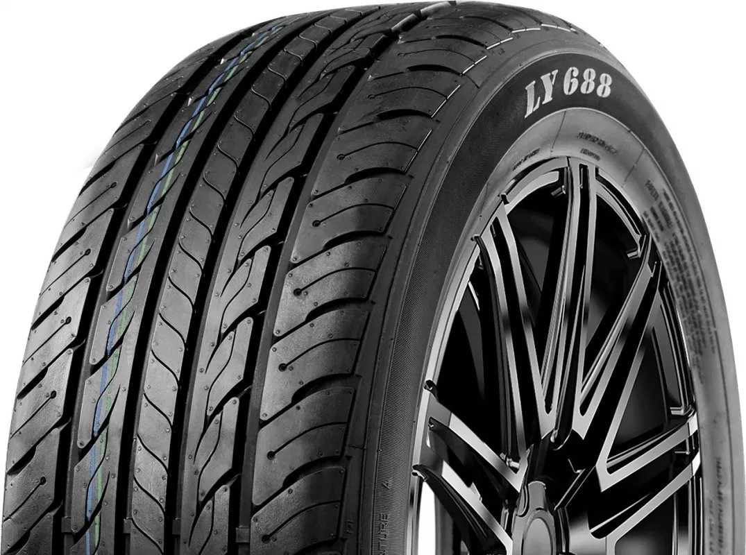 Zmax LY688 215/65R17 99T padangos