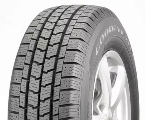 Goodyear Cargo Ultra Grip 2 Studded 215/65R15C 104/102T padangos