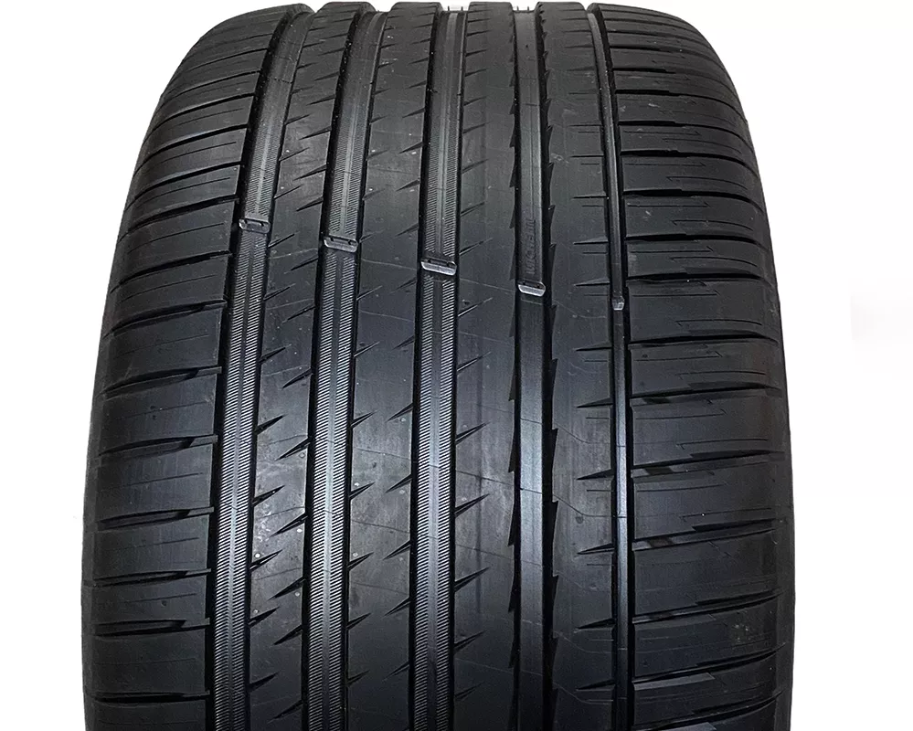 Michelin Pilot Sport 4 SUV ZP 275/40R22 107Y XL RFT padangos