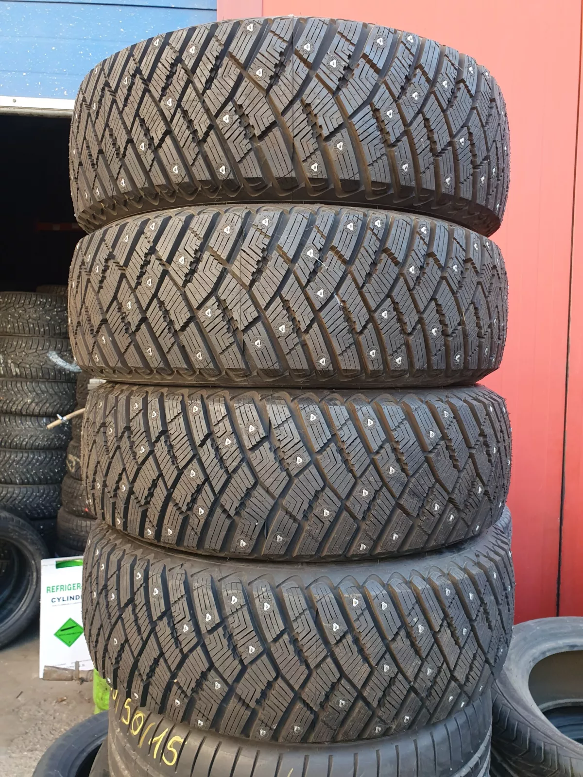 Goodyear dygliuotos 265/70R16