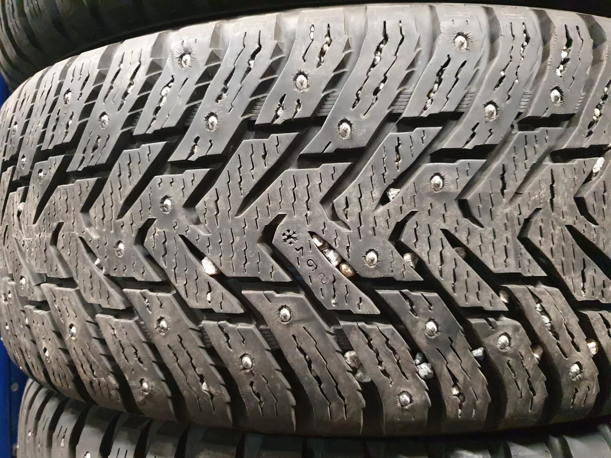 Nokian Hakkapelitta 8 SUV 225/55 R18