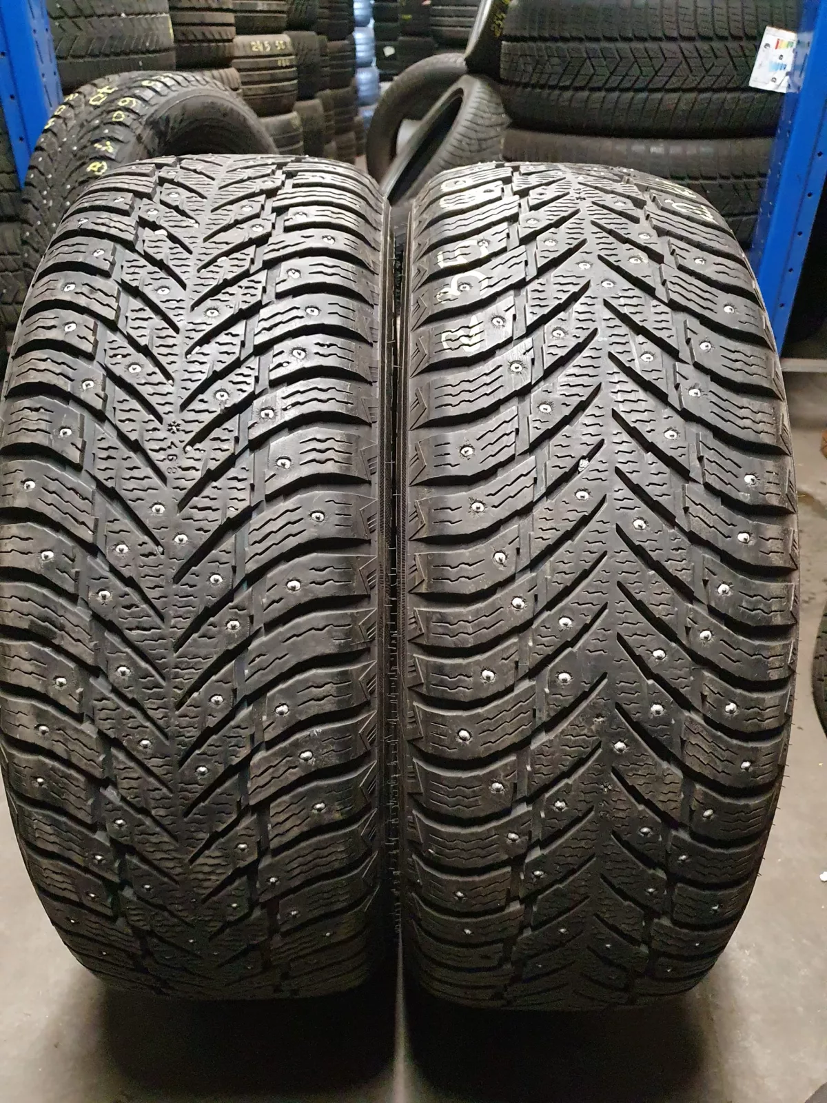 Nokian Hakkapeliitta10 235/60 R18