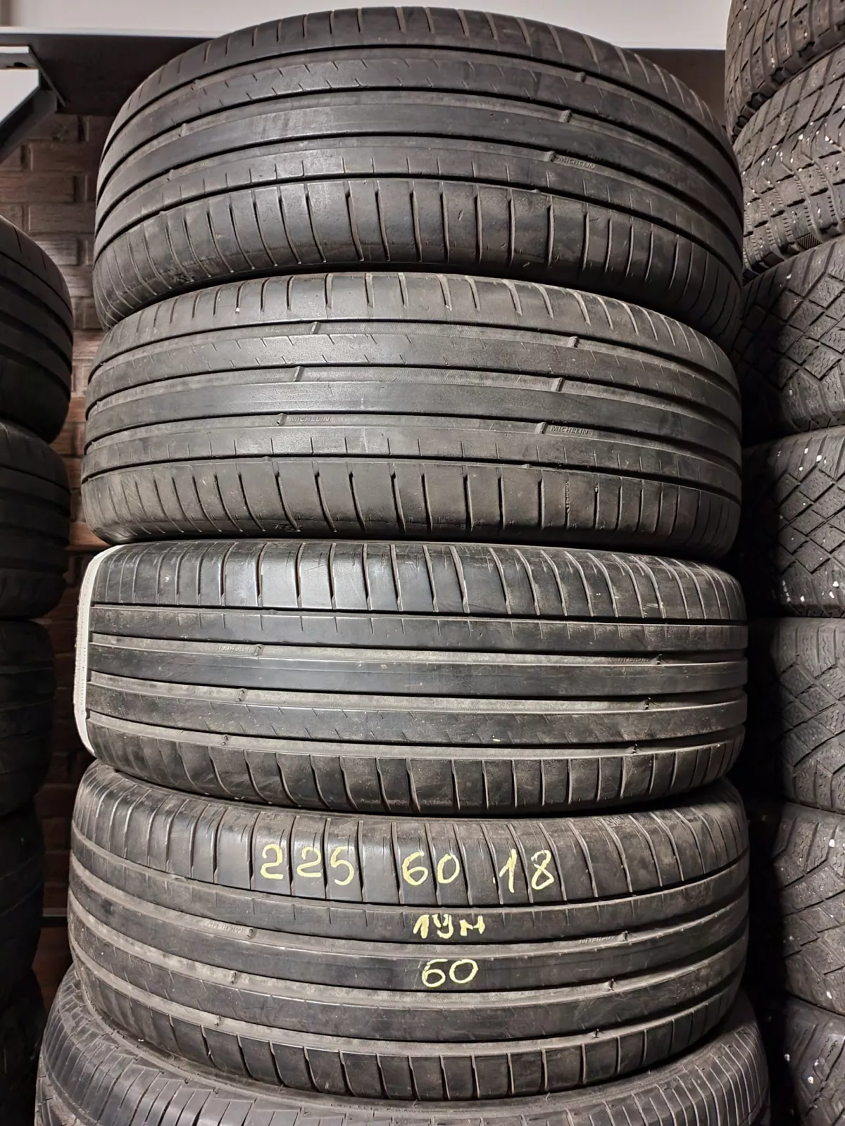 Micheli Pilot Sport 4 225/60R18