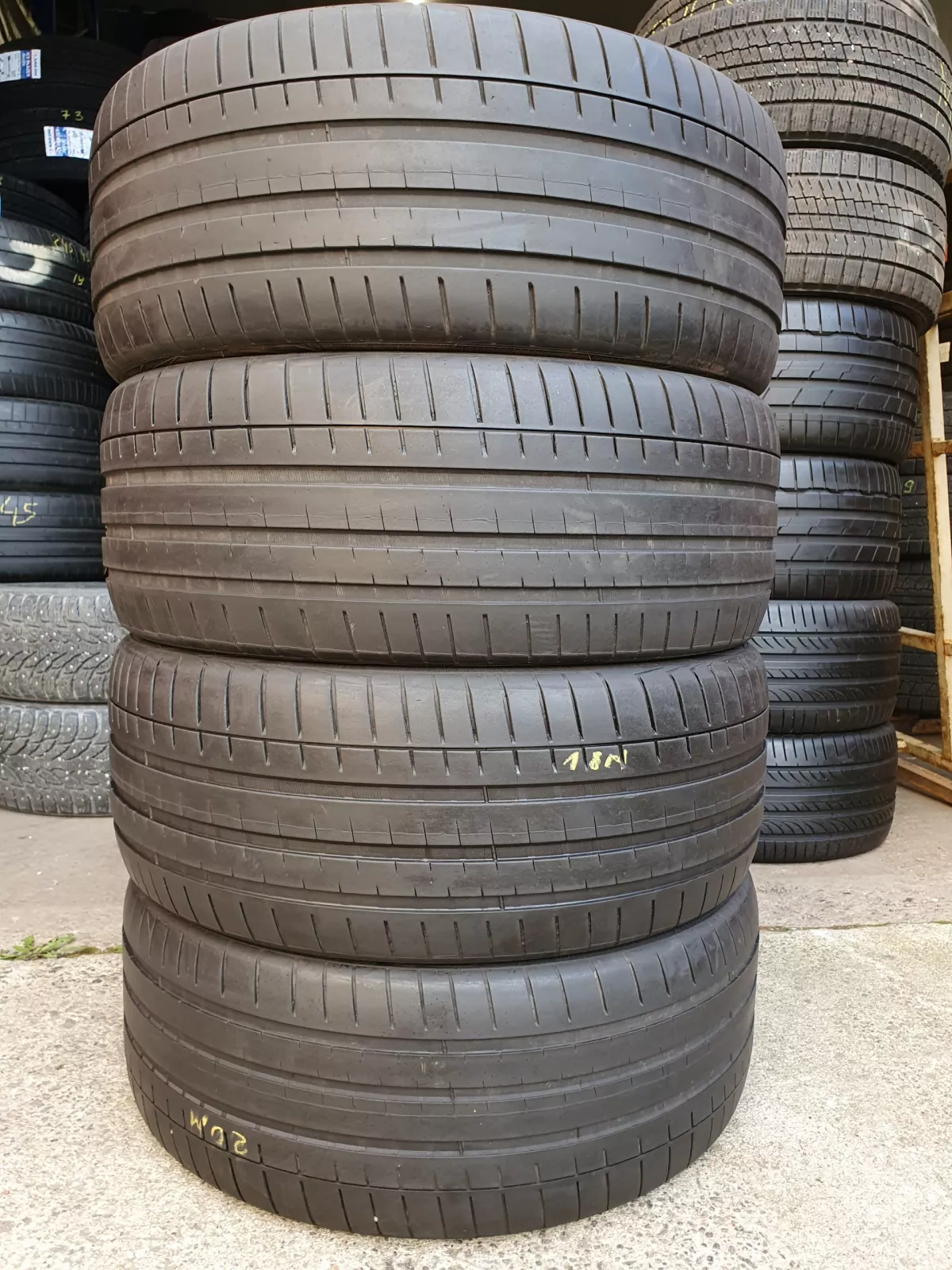 Vredestein Giugaro 245/45R19  102Y