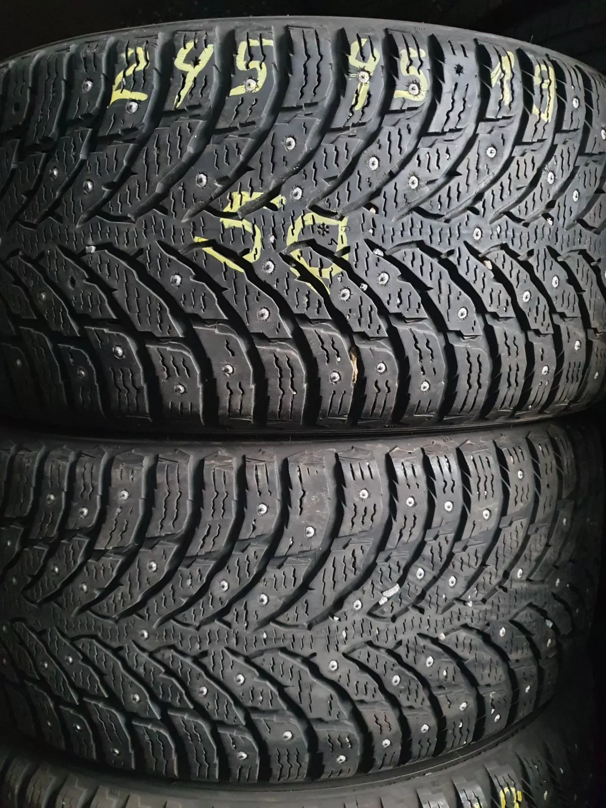 Nokian Hakkapeliitta9 245/45R19