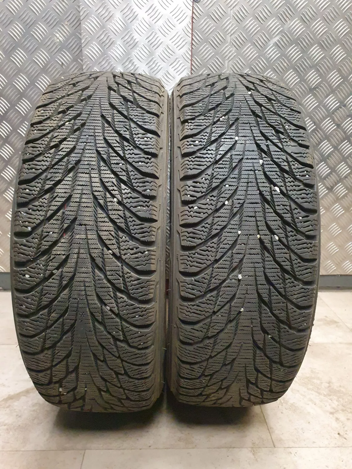 Nokian Hakkapelliita R2 žiemines padangos 185/60R15 7mm