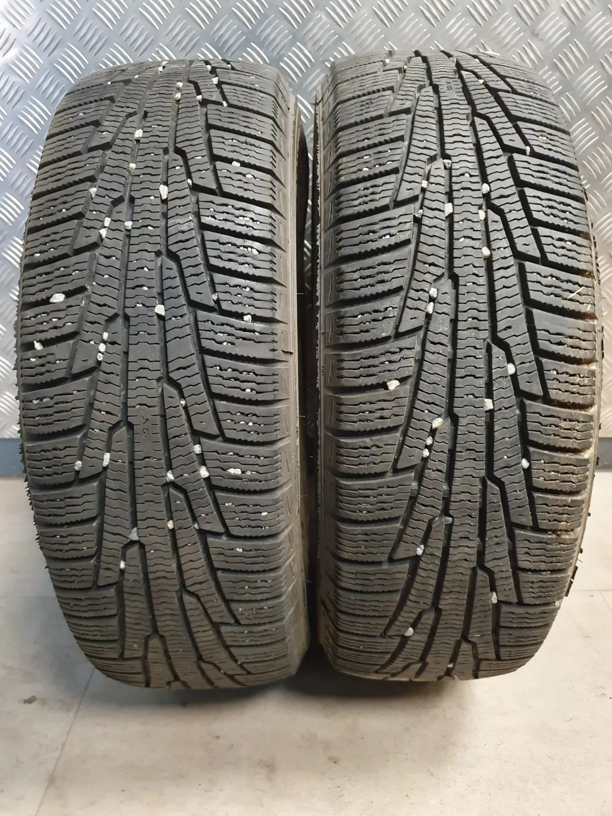 Nokian Hakkapeliitta R žiemines padangos 185/65R15