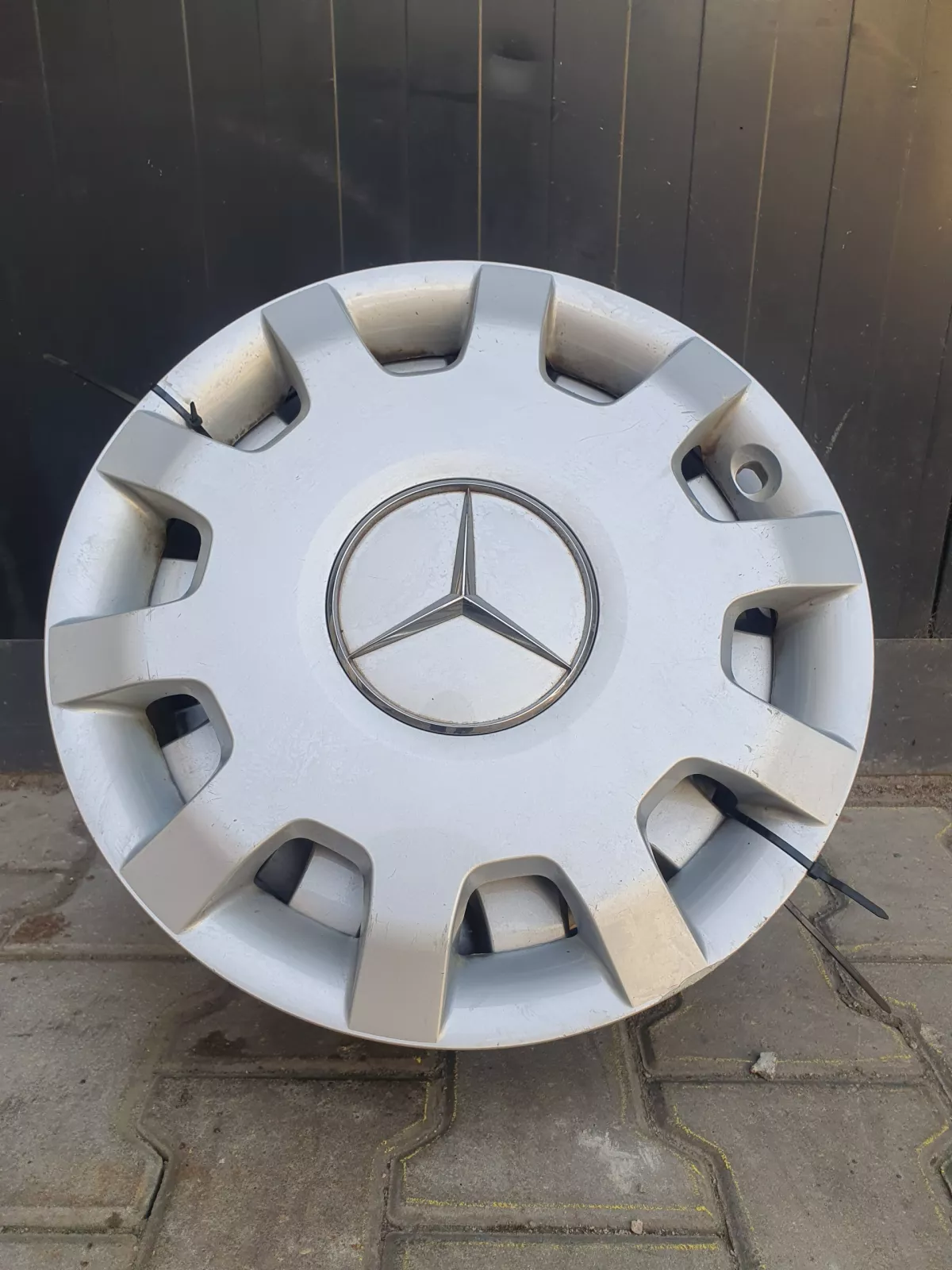 Mercedes ratlankiu gaubtai R15