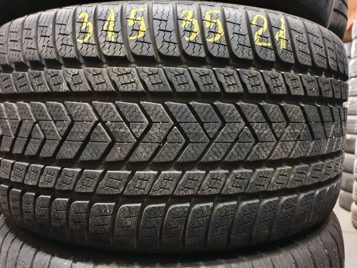 Pirelli scorpion 315/35R21