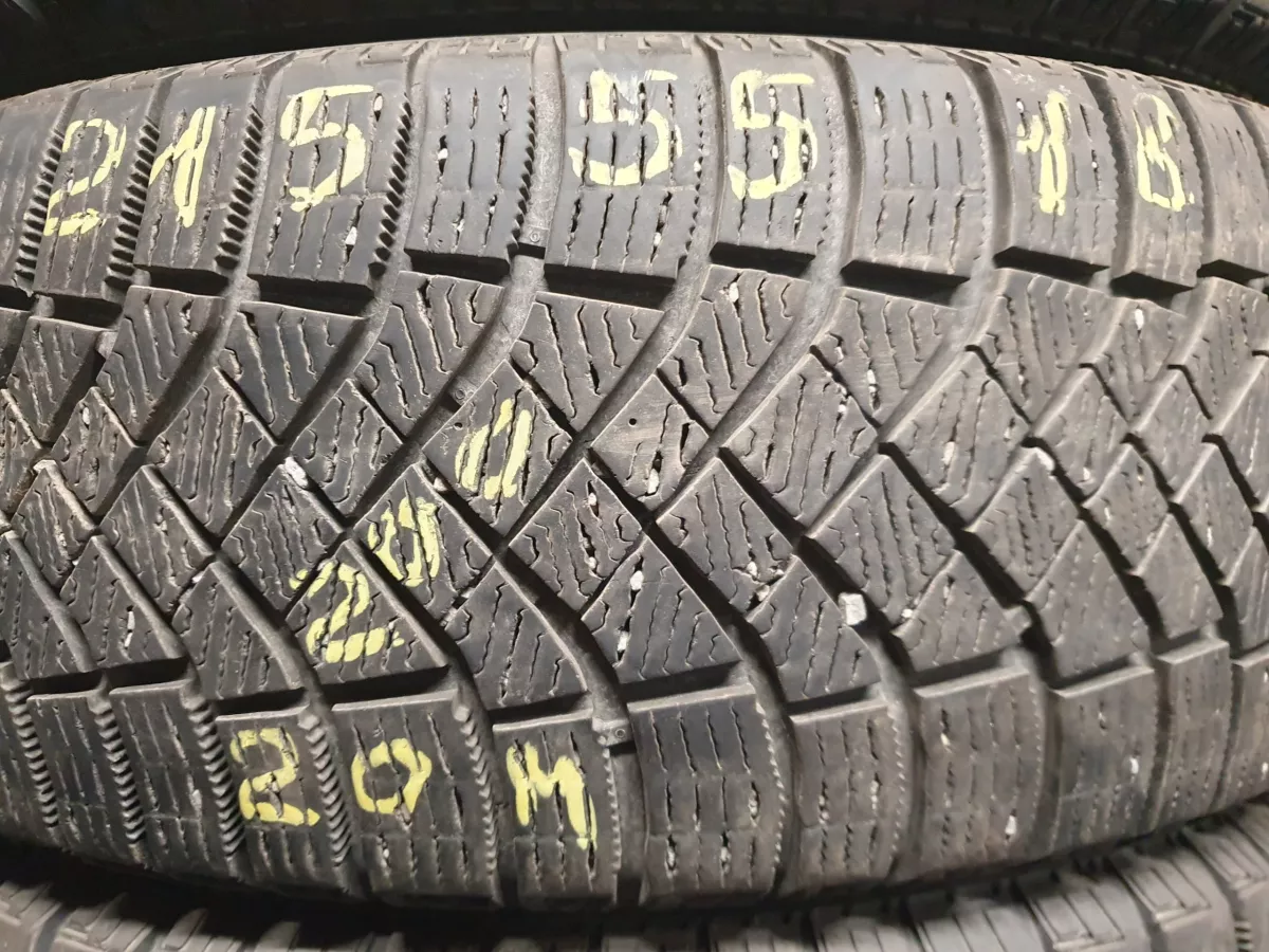 Pirelli Ice zero 215/55R18