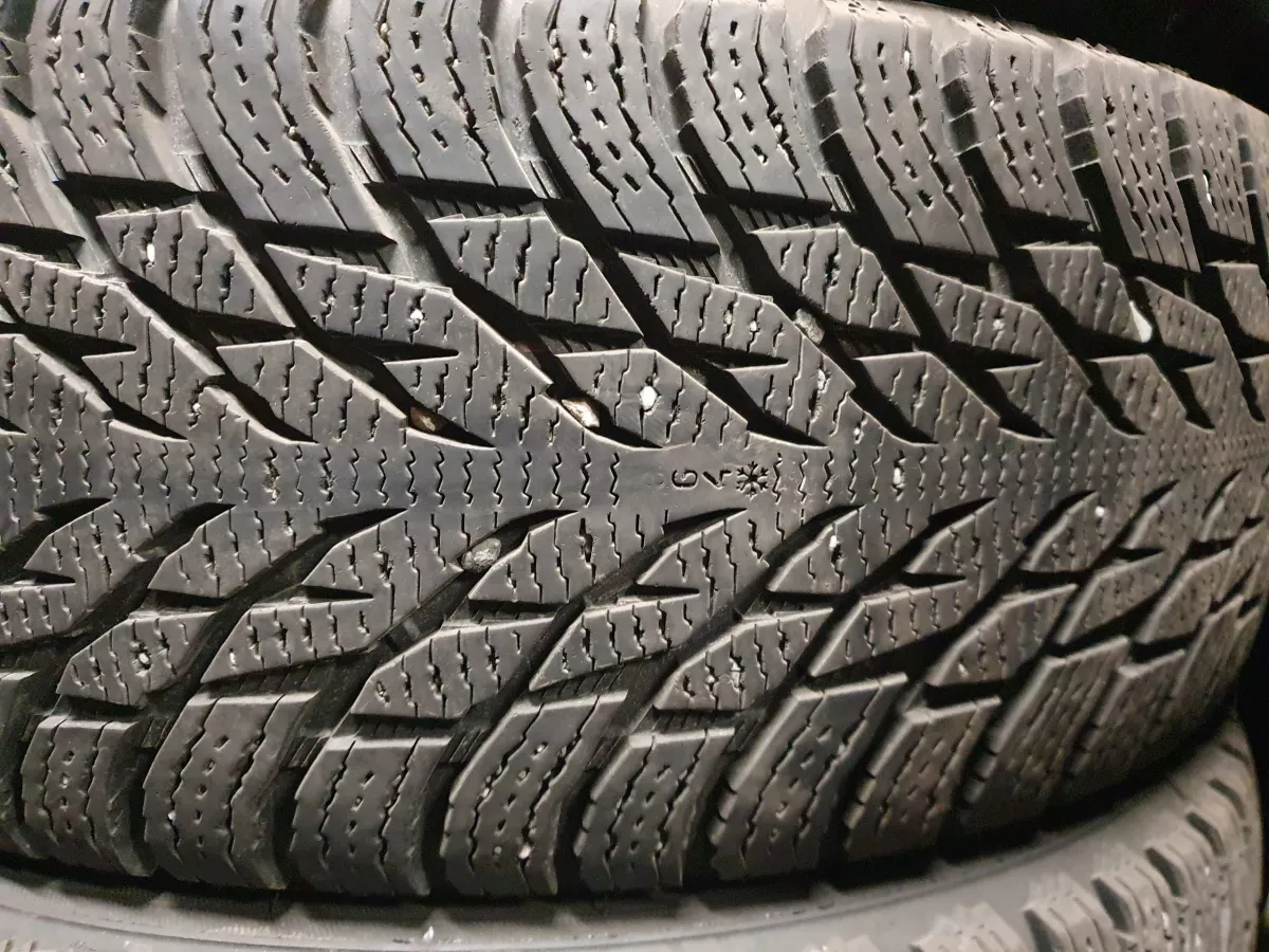 Nokian Hakkapeliitta R3 215/55R18