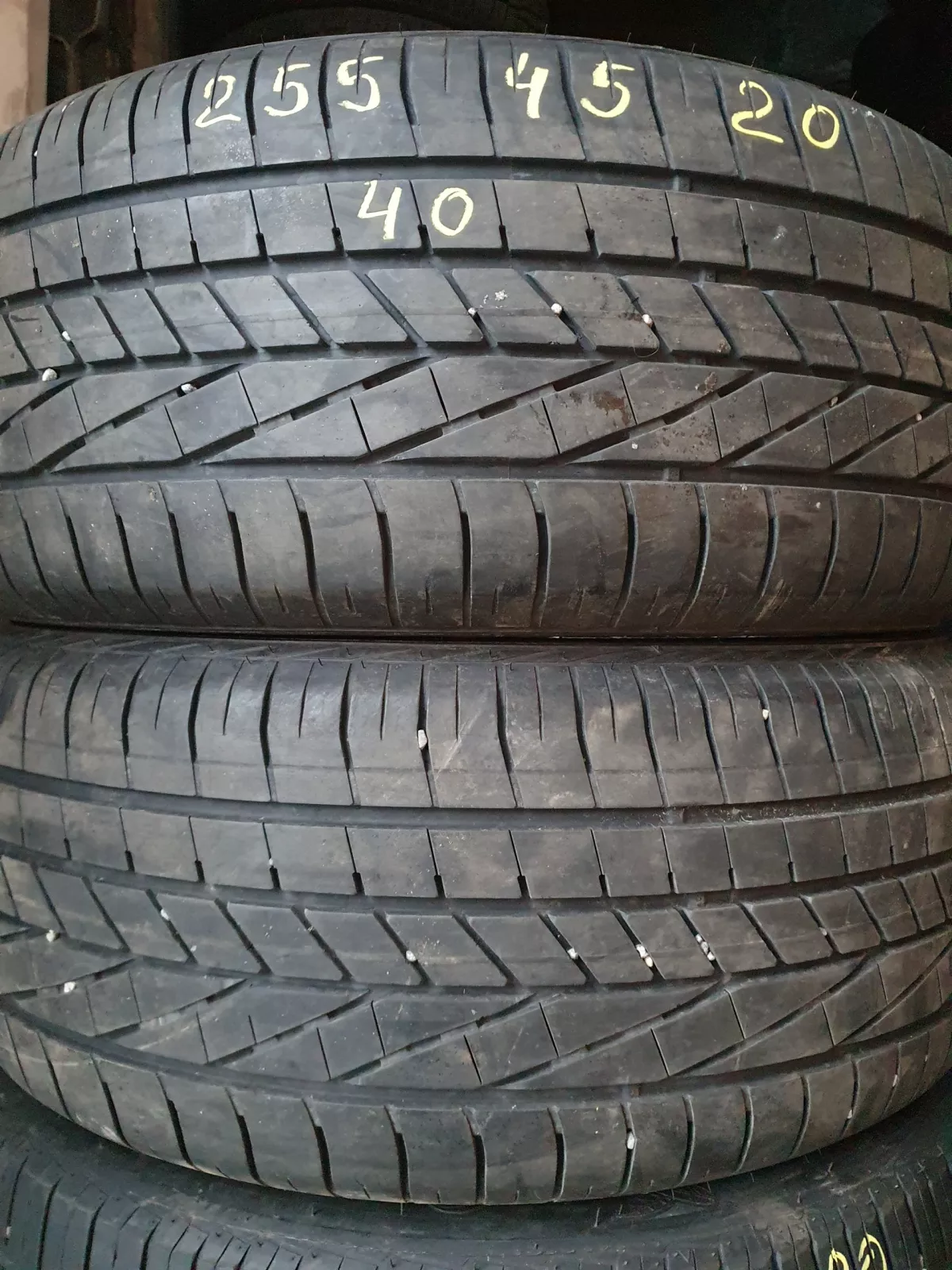 Goodyear Excellence 255/45R20