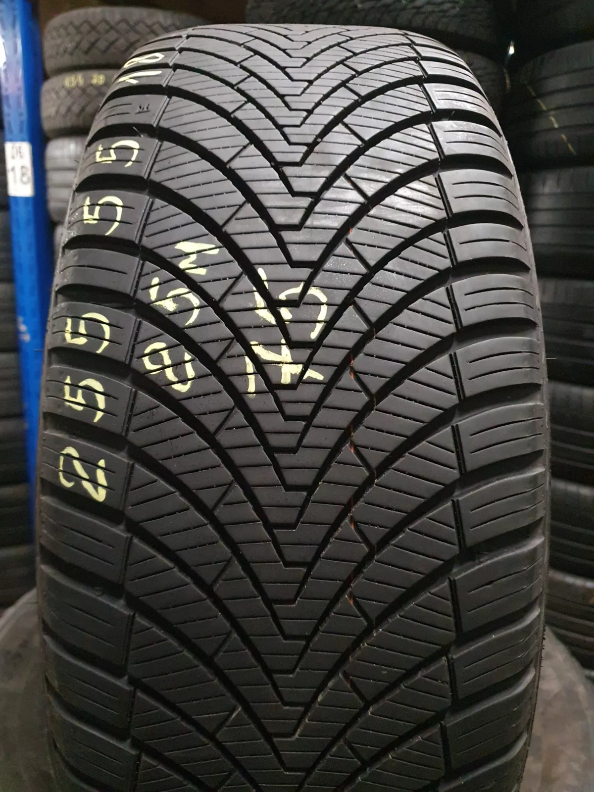 Kumho Solus 4S HA32 255/55R18 universalios padangos