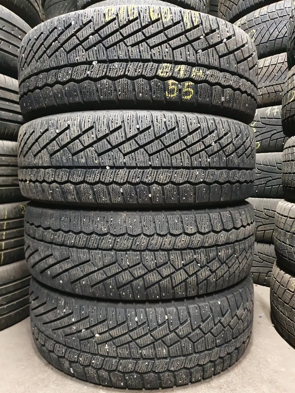 Gislaved Soft Frost200 215/60R17 padangos