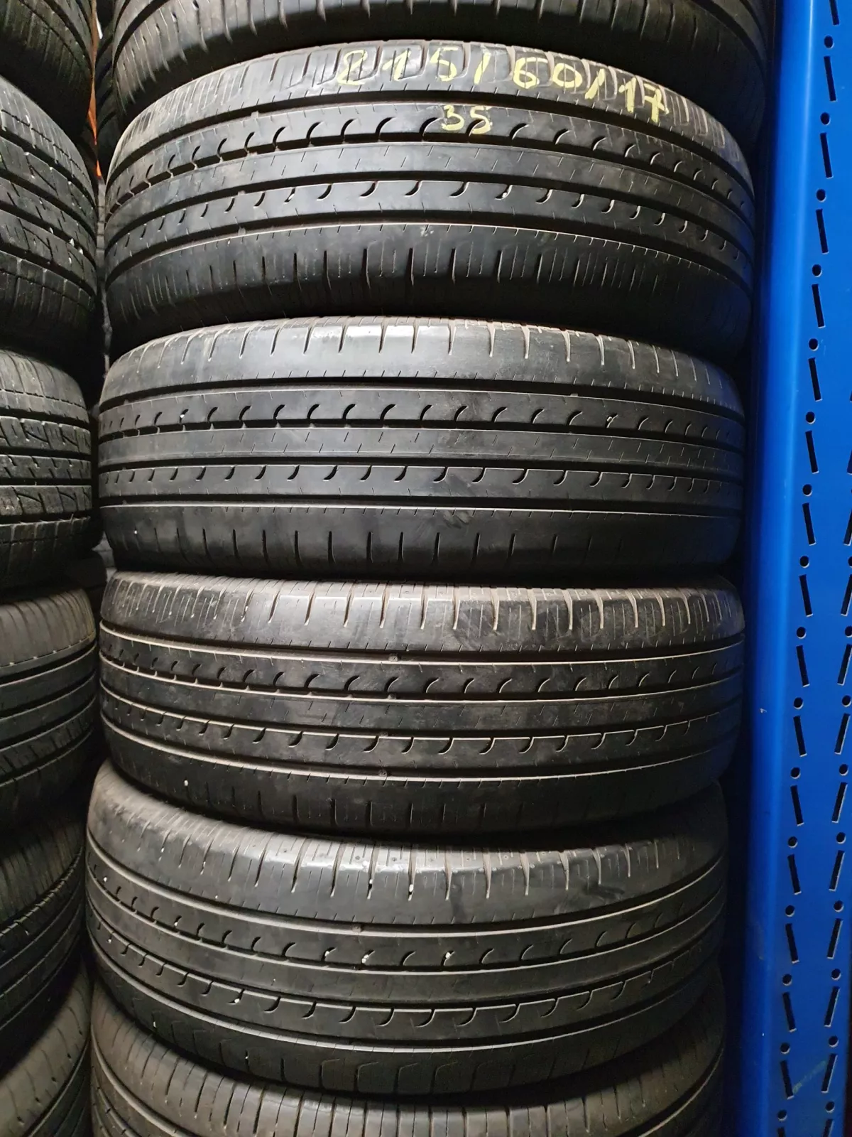 Naudotos Goodyear 215/60R17