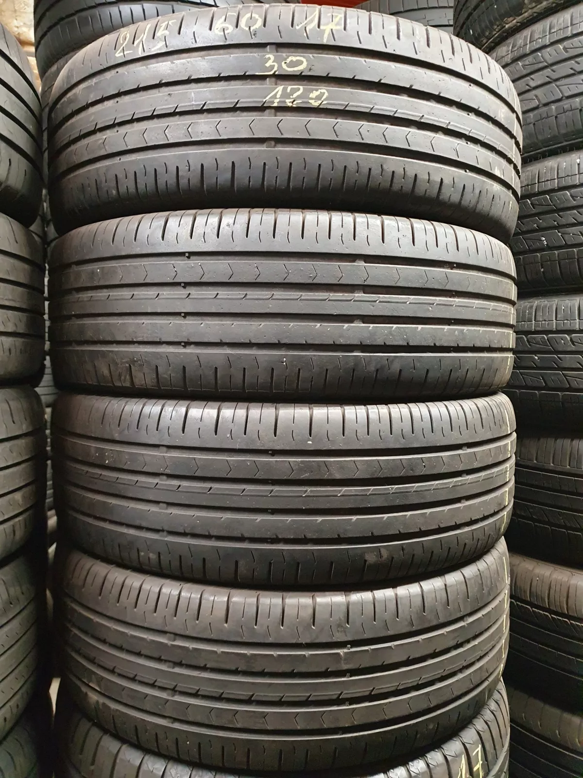 Continental 215/60R17 padangos