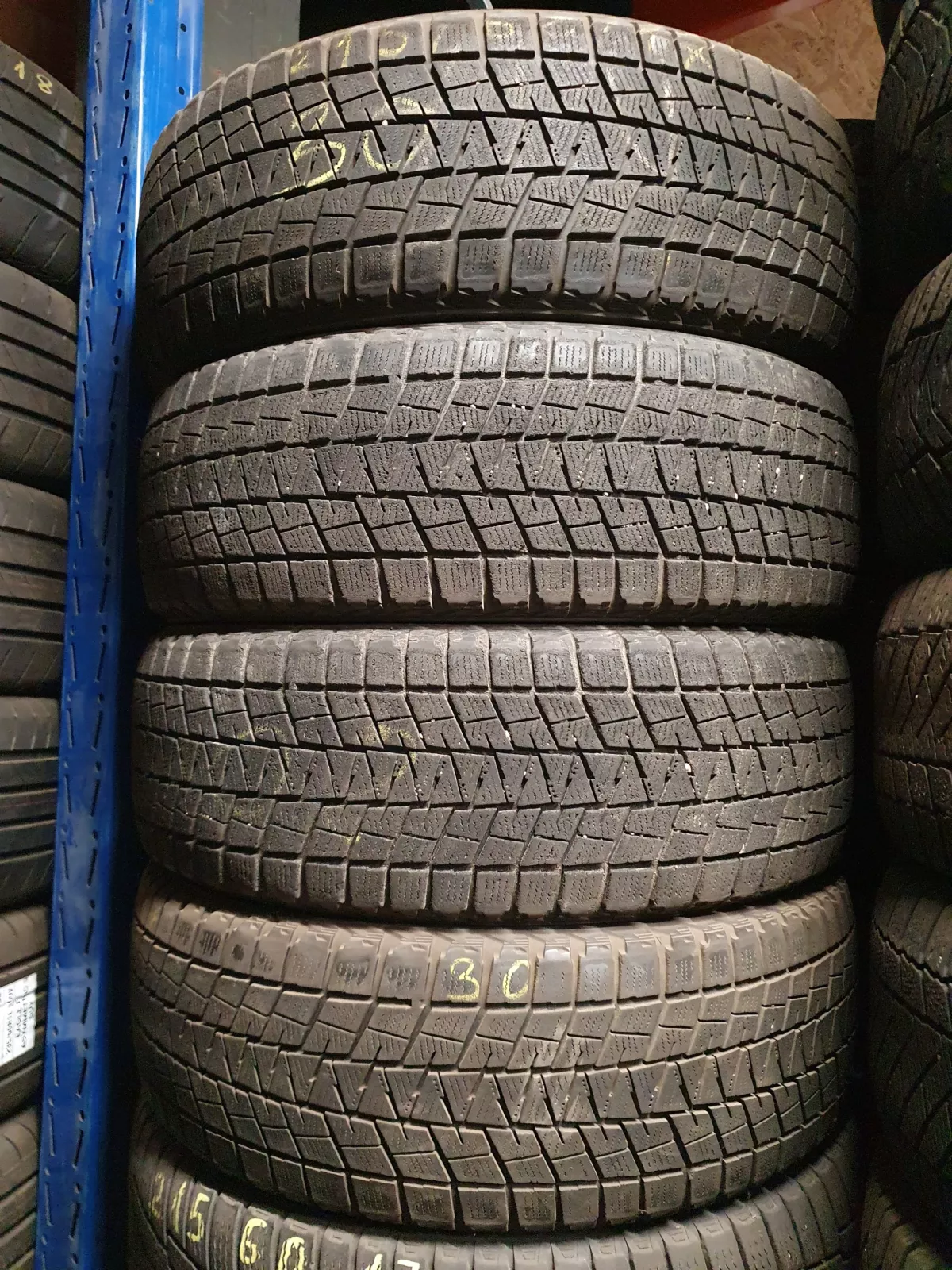 Bridgestone blizzak dm 215/60R17 padangos