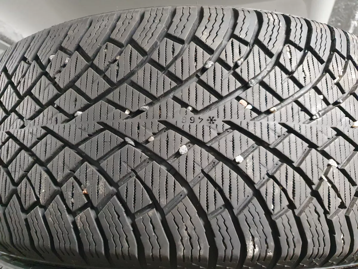 Nokian Hakkapeliitta R5 255/50R20 padangos