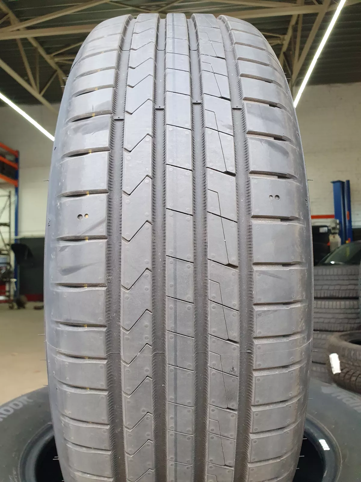 Hankook Ventus Prime4 215/65R17 padangos