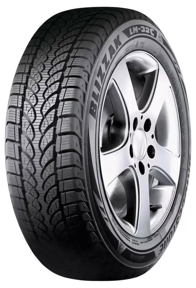 Bridgestone Blizzak LM32C 205/65R16C 103T padangos