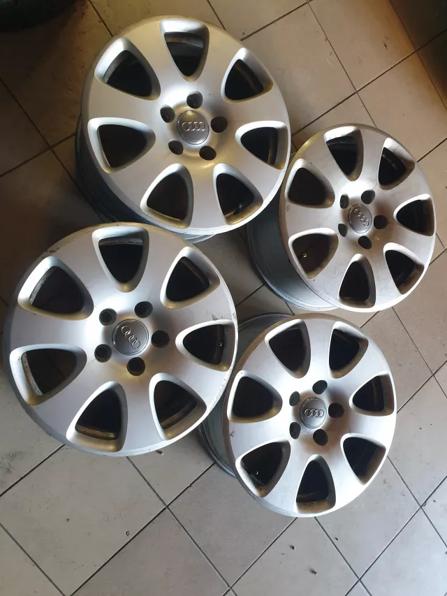 Audi Q7 Ratlankiai 5×130 R18