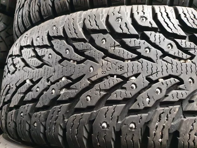 Nokian Hakkapelitta 9 215/65 R16