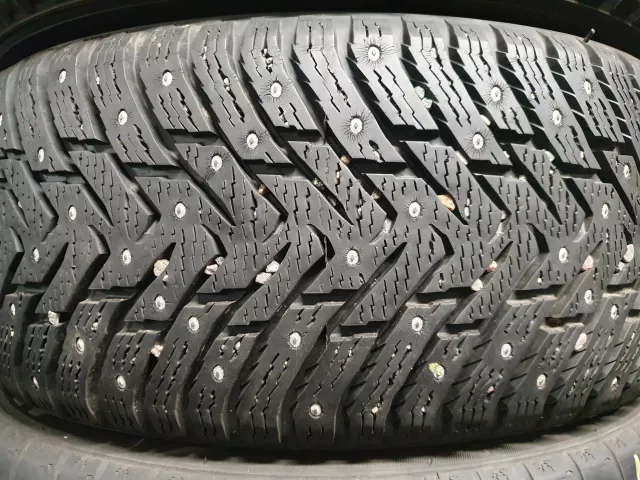 Nokian hakkapeliitta 8 205/55R16