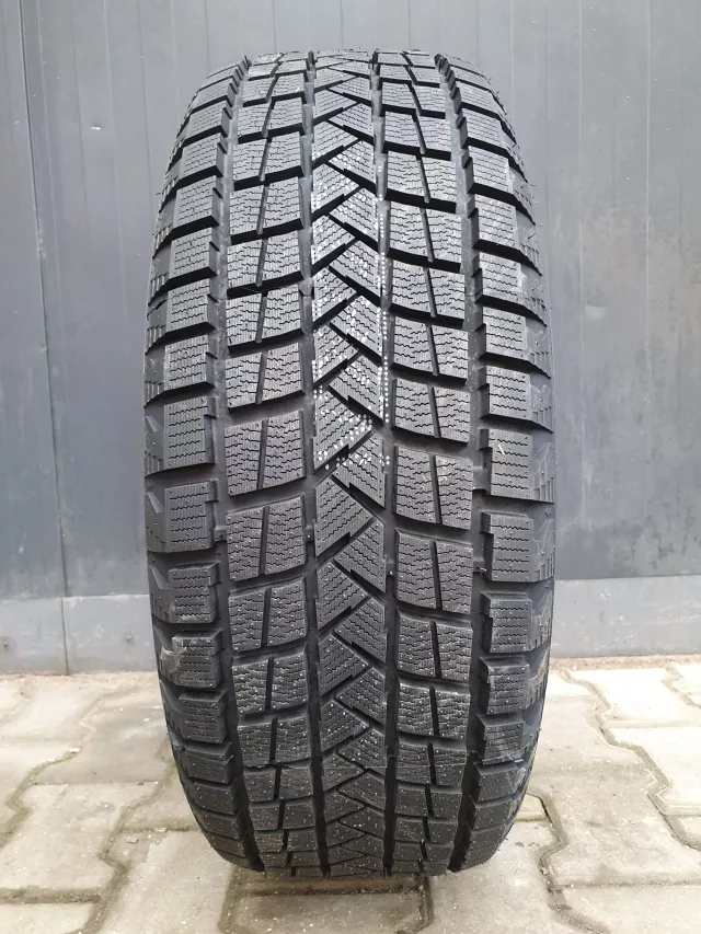 Nereus/Firemax NS806/FM806 235/55R18 100T