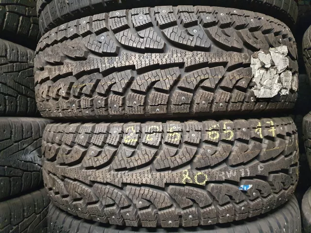 Hankook dygliuotos 225/65R17