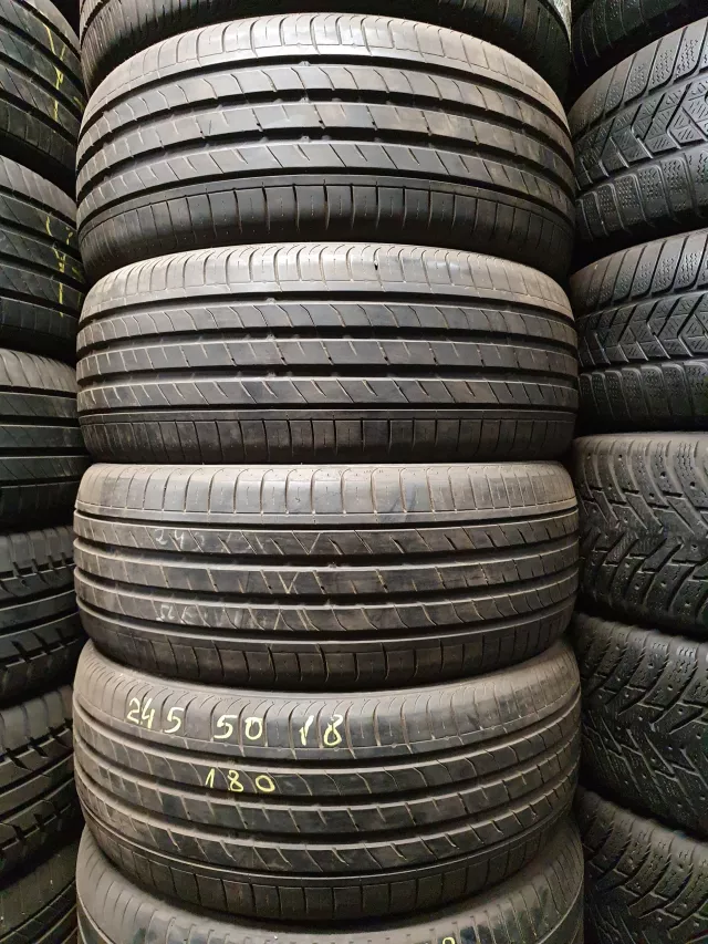 Nexen NFera RU1 245/50R18