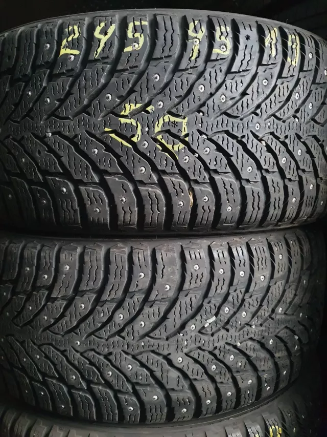 Nokian Hakkapeliitta9 245/45R19