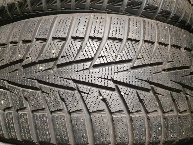 Hankook Winter i*cept iZ3 W636 235/55R19