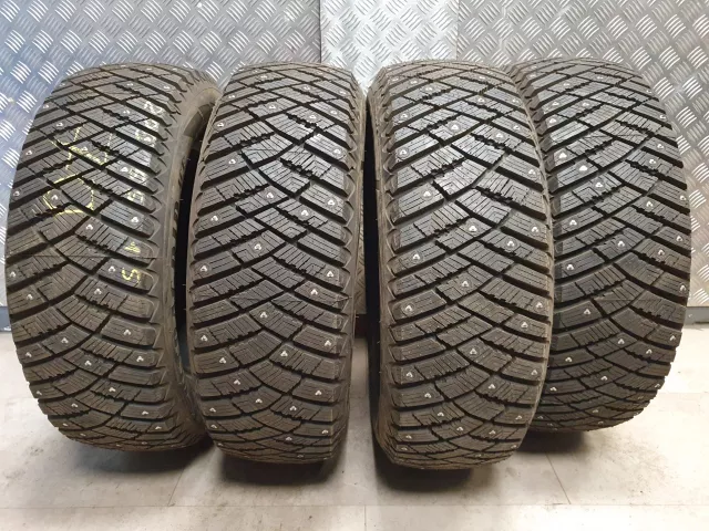 Goodyear UltraGrip Ice Arctic 205/65R15