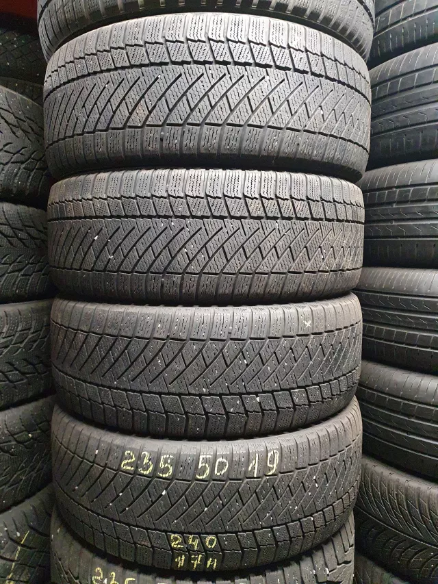 Continental žiemines padangos  235/50R19