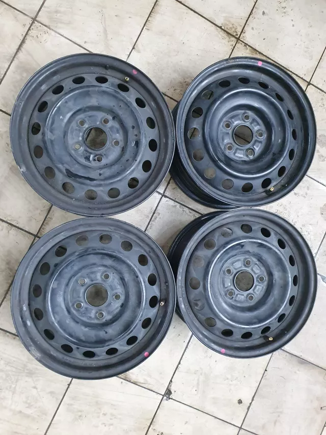 Toyota skardiniai ratlankiai 5×114.3R16
