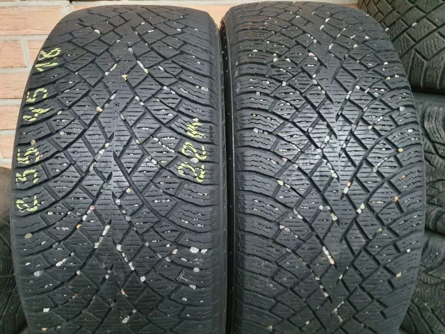 Nokian Hakkapelliita R5 235/45R18
