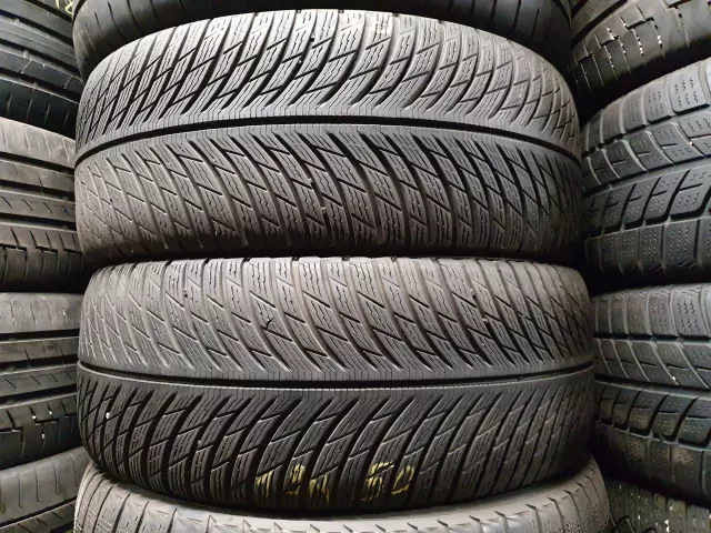 Michelin Pilot Alpin 5 235/50R18