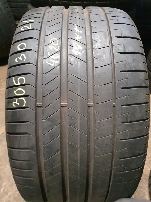 Pirelli Pzero 305/30R21 naudotos padangos