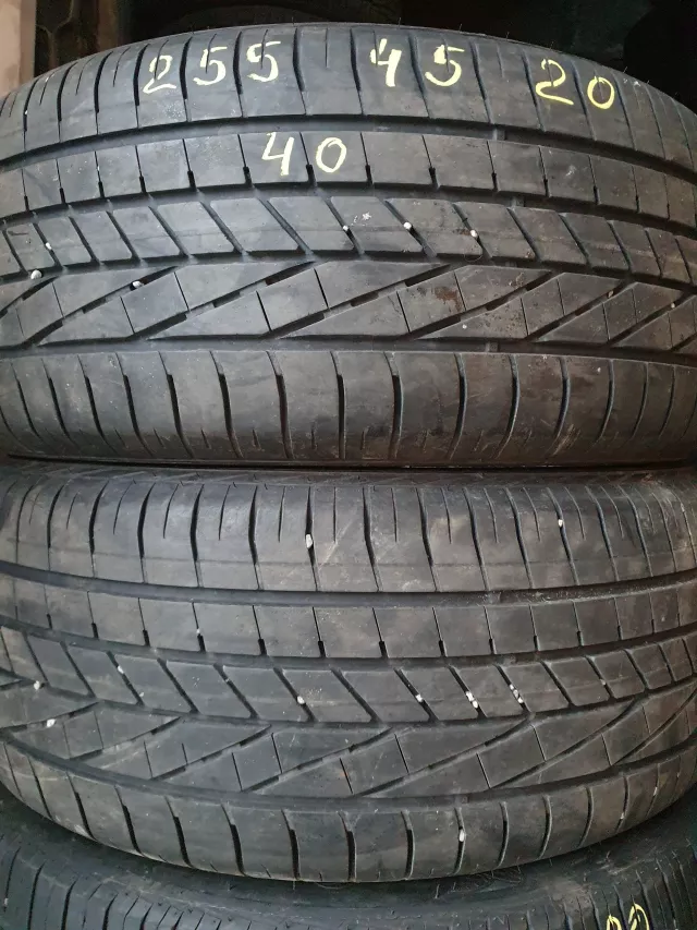 Goodyear Excellence 255/45R20