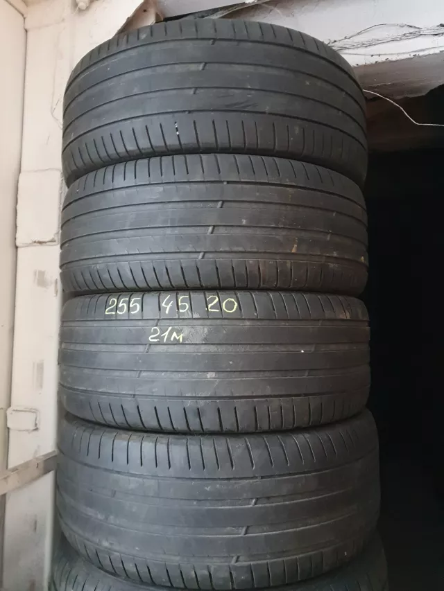 Michelin Pilot Sport 4 SUV 255/45R20