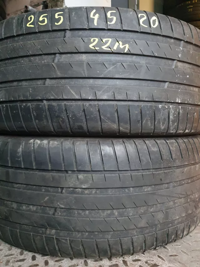 Michelin Pilot Sport 4 SUV 255/45R20
