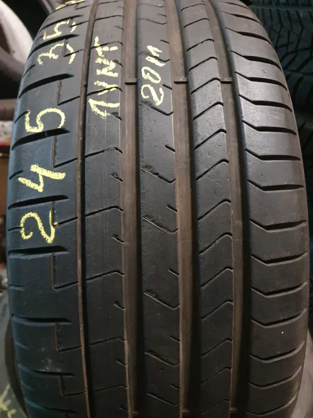 Pirelli Pzero 245/35R20 padanga