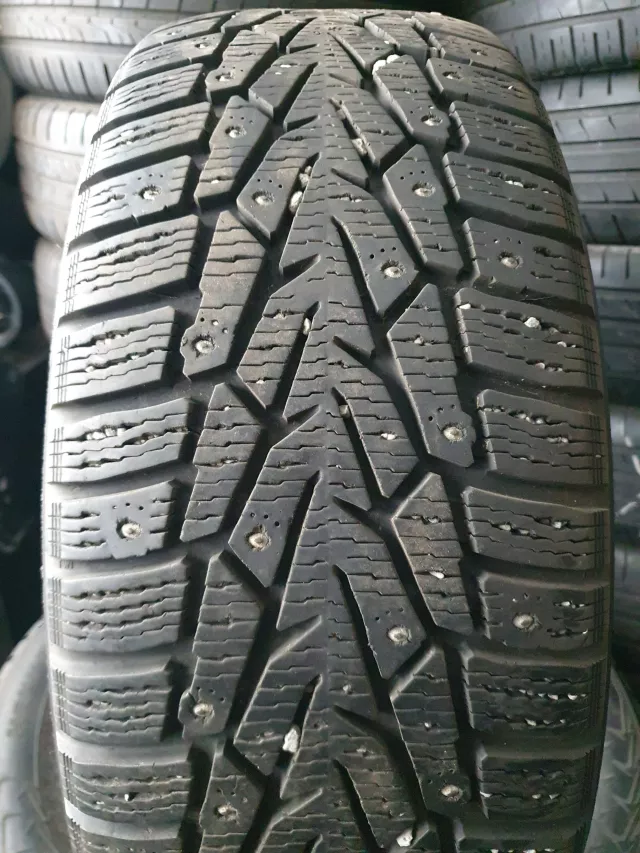 Nokian hakkapeliitta7 225/55R17 padangos