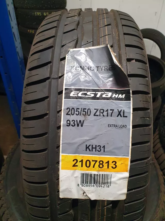 Kumho Ecsta 205/50R17 pavienes padangos