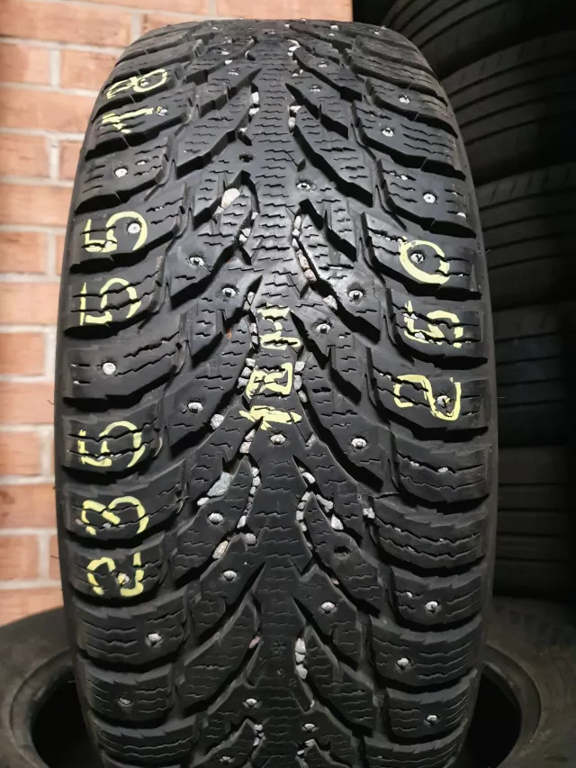 Nokian Hakkapeliitta 9 235/55R19 dygliuotos padangos