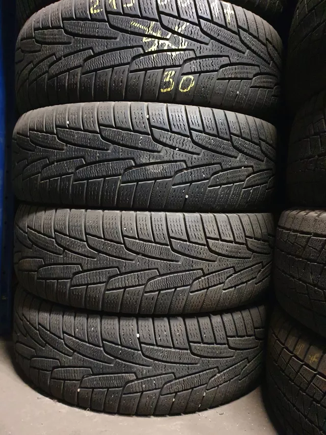 Marshal KW31 215/60R17  padangos