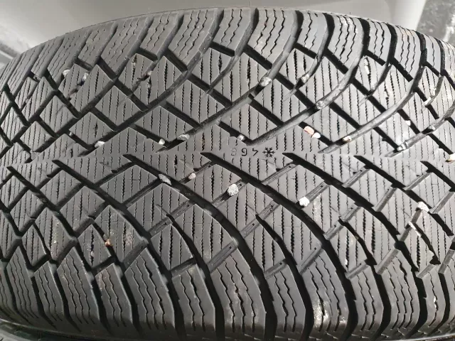 Nokian Hakkapeliitta R5 255/50R20 padangos
