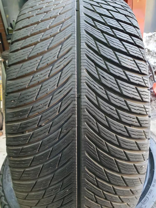 Michelin alpin 5 285/30R20 padangos