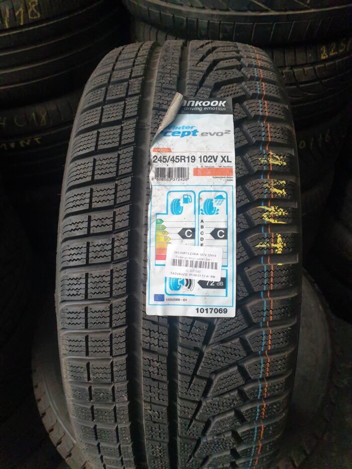 Hankook Icept Evo2 245/45R19 - Image 1